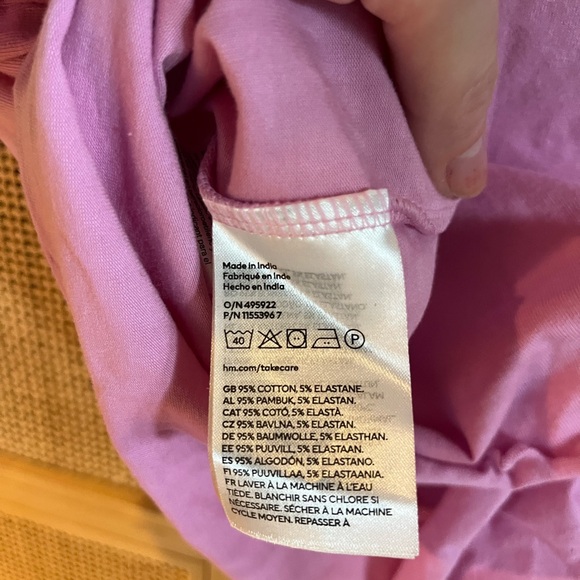 H&M Women’s M Ruffled Edge Pink Top - Picture 5 of 5